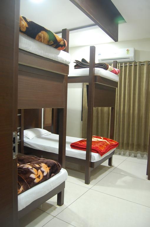 Hotel Poonam Palace Ujjain Room photo